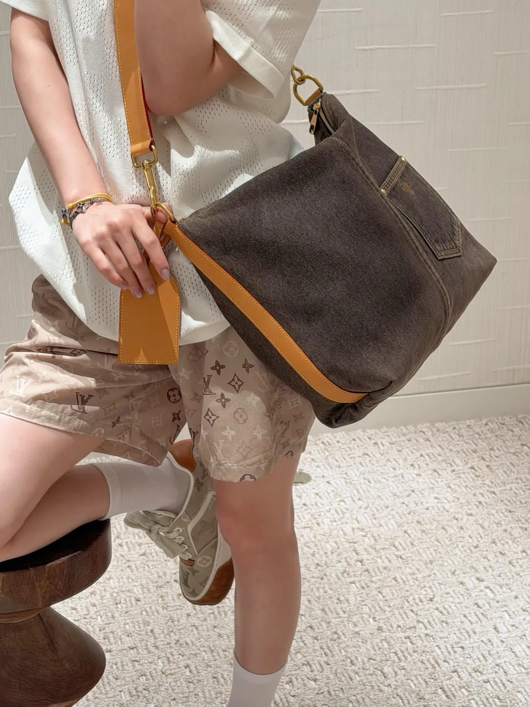 Louis Vuitton/Louis Vuitton presbyopic Khaki all-over printed suit shorts